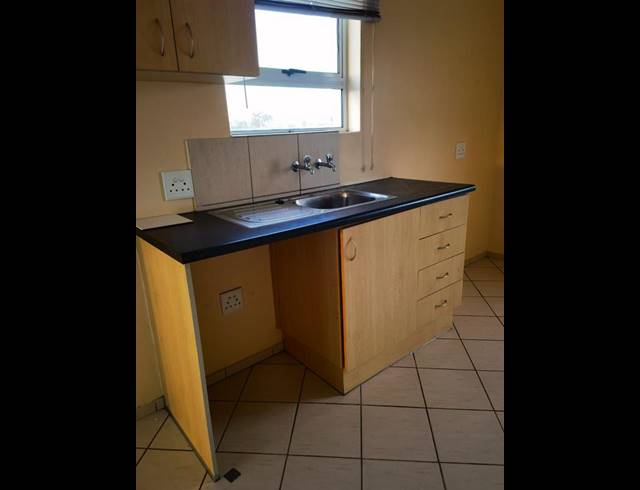 1 BEDROOM APARTMENT FOR SALE IN SUNSET GLEN